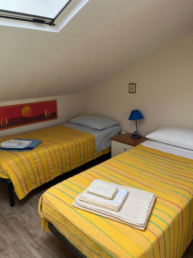 Apartamento Yellow House Fiumefreddo di Sicilia Exterior foto